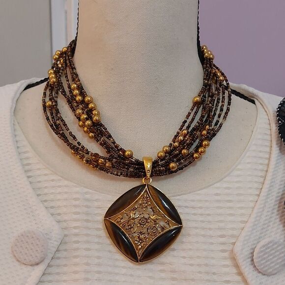 π΅Joan Rivers Gorgeous Bead Necklace Tiger's Eye Birds Flower Filigree Pendant - Picture 1 of 7